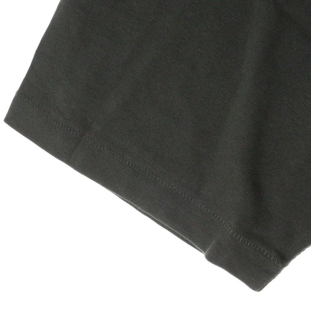 FEAR OF GOD ESSENTIALS(フィアオブゴッド エッセンシャルズ) FOOTBALL TEE フットボール フロントロゴ Vネック半袖Tシャツ カットソーカーキ