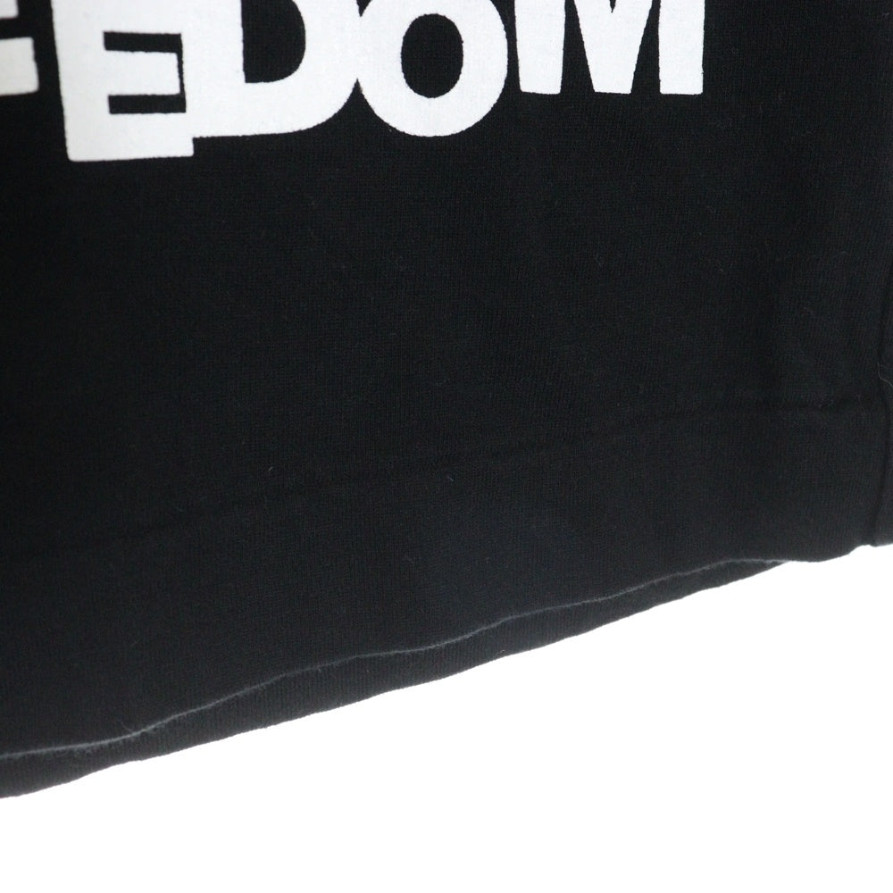 COMME des GARCONS(コムデギャルソン) 25SS AD2024 MY ENERGY COMES FROM FREEDOM フロントロゴプリント 半袖Tシャツ カットソー ブラック OZT314