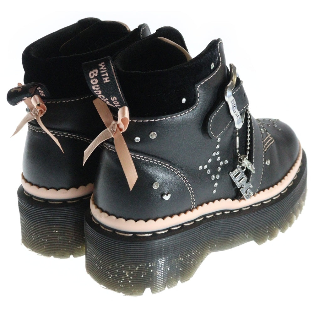 Dr.Martens(ドクターマーチン) CAITIE スタッズ レザー ハイカットブーツ レディース ブラック/ピンク