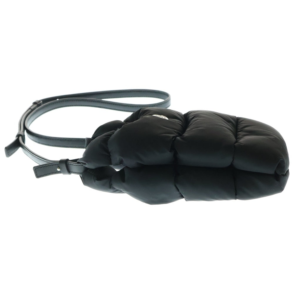 MONCLER(モンクレール) 25SS メタルロゴ パファー 2Way ショルダー ハンドバッグ ブラック K109B5L00022