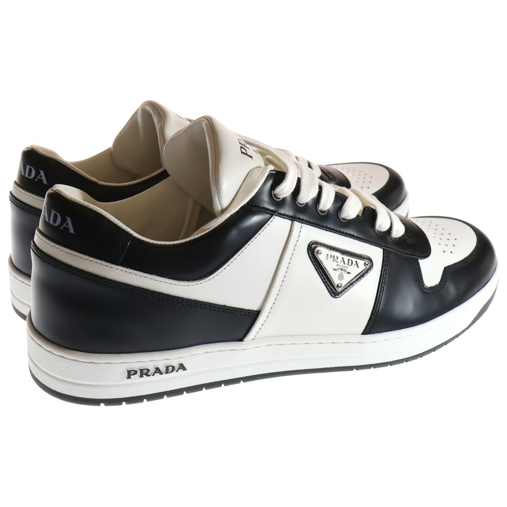 PRADA(プラダ) Downtown Low Top Sneakers ダウンタウン トライアングルロゴプレート レザー ローカットスニーカー ブラック/ホワイト 2EE364