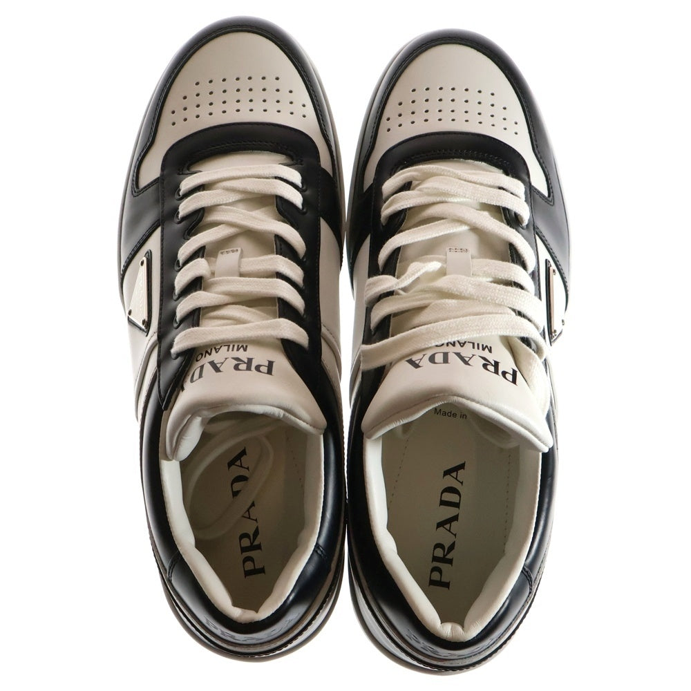 PRADA(プラダ) Downtown Low Top Sneakers ダウンタウン トライアングルロゴプレート レザー ローカットスニーカー ブラック/ホワイト 2EE364