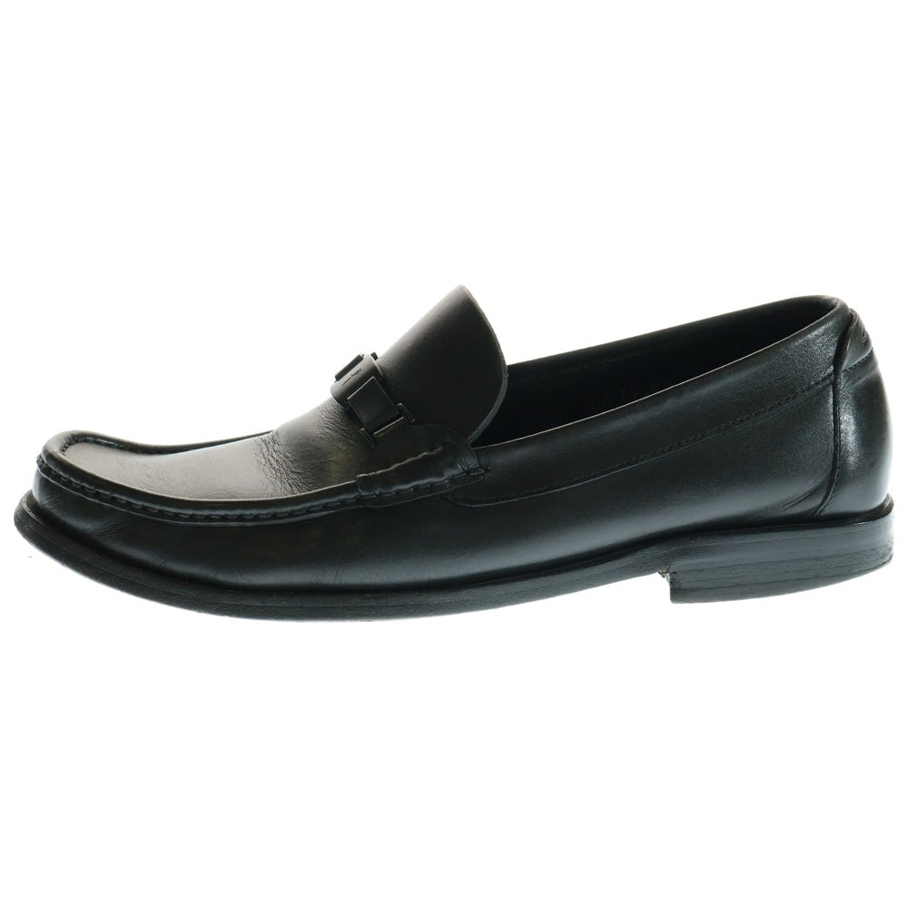 Salvatore Ferragamo(サルヴァトーレ フェラガモ) ロゴ刻印バックル付き レザーローファー ブラック