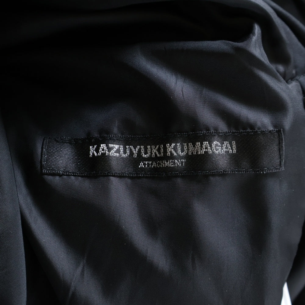 KAZUYUKI KUMAGAI ATTACHMENT(カズユキクマガイ アタッチメント) Pe/Ny ピーチスキン フーデットダウンジャケット ブラック KB83-093