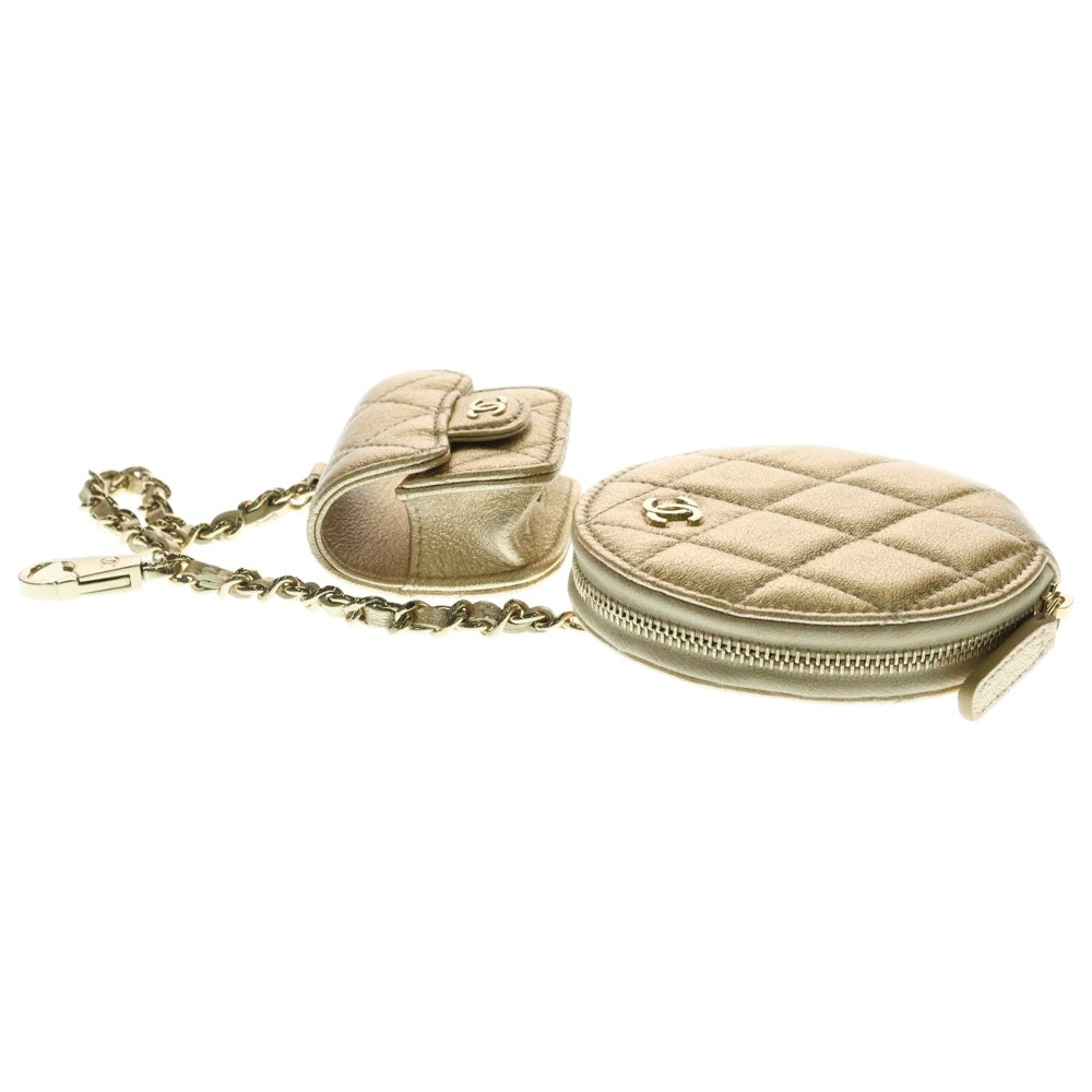 CHANEL(シャネル) 2024 イヤーズギフト マトラッセ ココマーク コインケース AirPods バッグチャーム ラムスキン ゴールド金具 ランダムシリアル シャンパンゴールド レディース