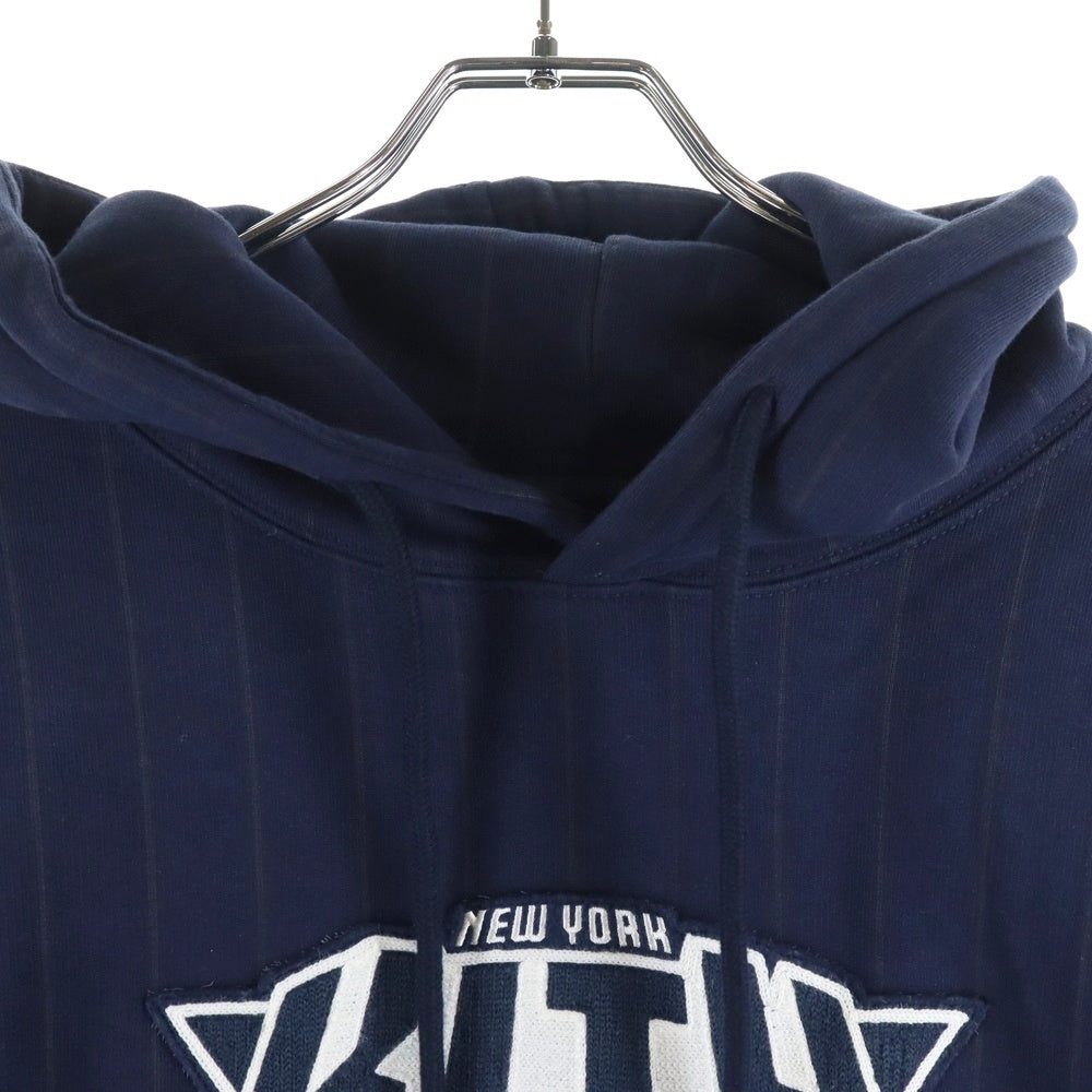 KITH(キス) New York Knicks Pinstripe Hoodie ニューヨークニックス ピンストライプ フーディ プルオーバースウェットパーカー ネイビー KHM031649