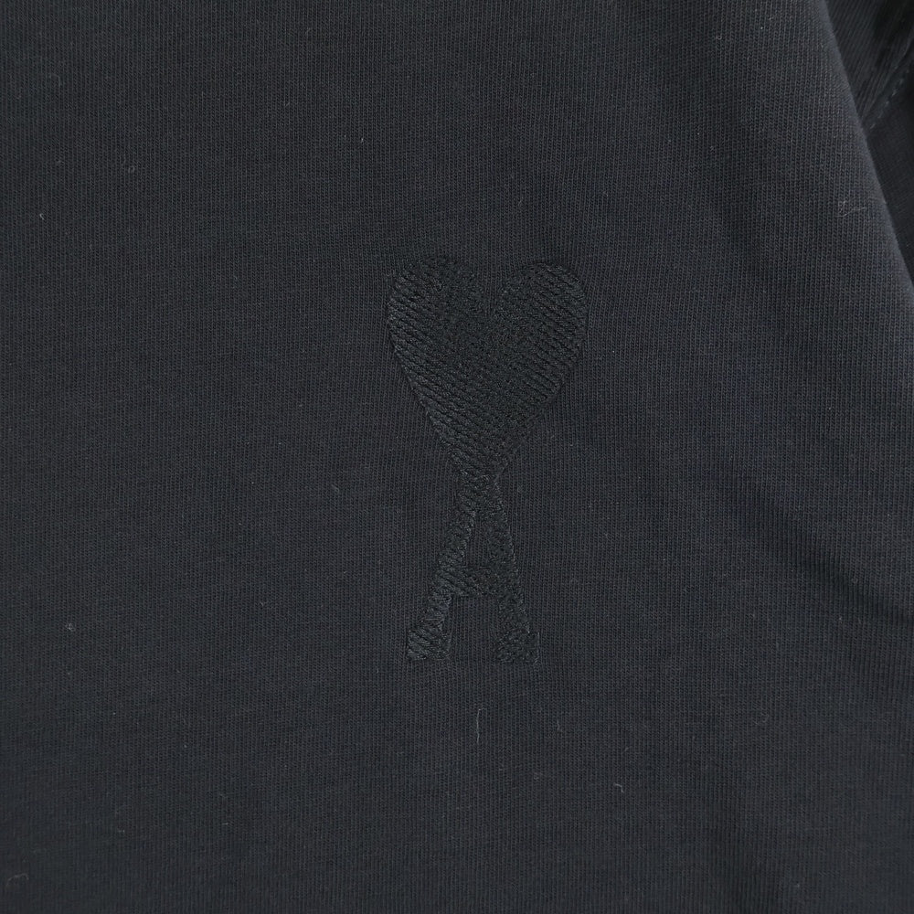 AMI Alexandre Mattiussi(アミアレクサンドルマテュッシ) 22SS ハートロゴ刺繍 コットン クルーネック 半袖Tシャツ カットソー ブラック E22UTS002.726