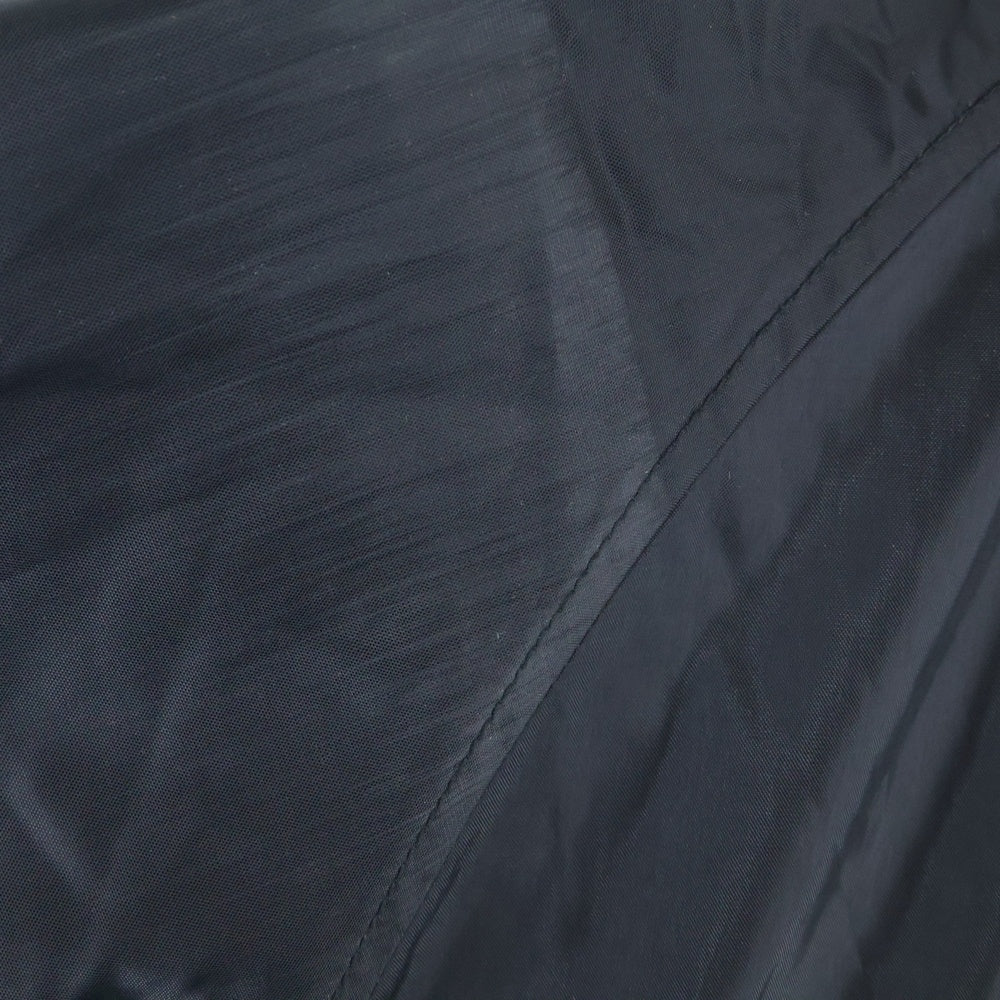 MASSES(マシス) バックロゴデザイン レギュラーカラー ナイロン コーチジャケット ブラック