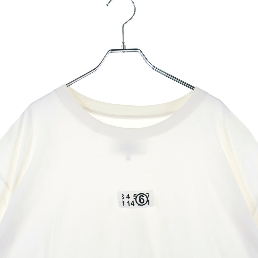 MM6 Maison Margiela(エムエムシックスメゾンマルジェラ) フロントナンバーロゴTシャツ 半袖クルーネックカットソー ホワイト S52GC0275