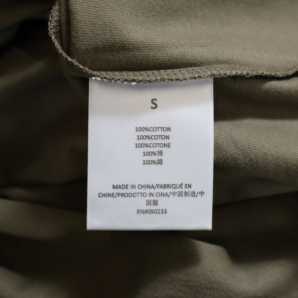 ESSENTIALS FEAR OF GOD(エッセンシャル フィアオブゴッド) Short-Sleeve Tee Harvest ショート スリーブ ハーベスト 背面ロゴプリント 半袖Tシャツ カットソー ブラウン 125SU212001F