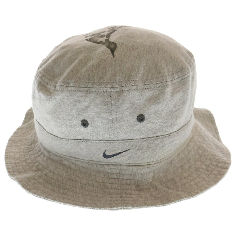 F.C.R.B./F.C.Real Bristol/FCRB(エフシーアールビー/エフシーレアルブリストル) ×NIKE ナイキ ロゴプリント コットンバケットハット 帽子 グレー 596109