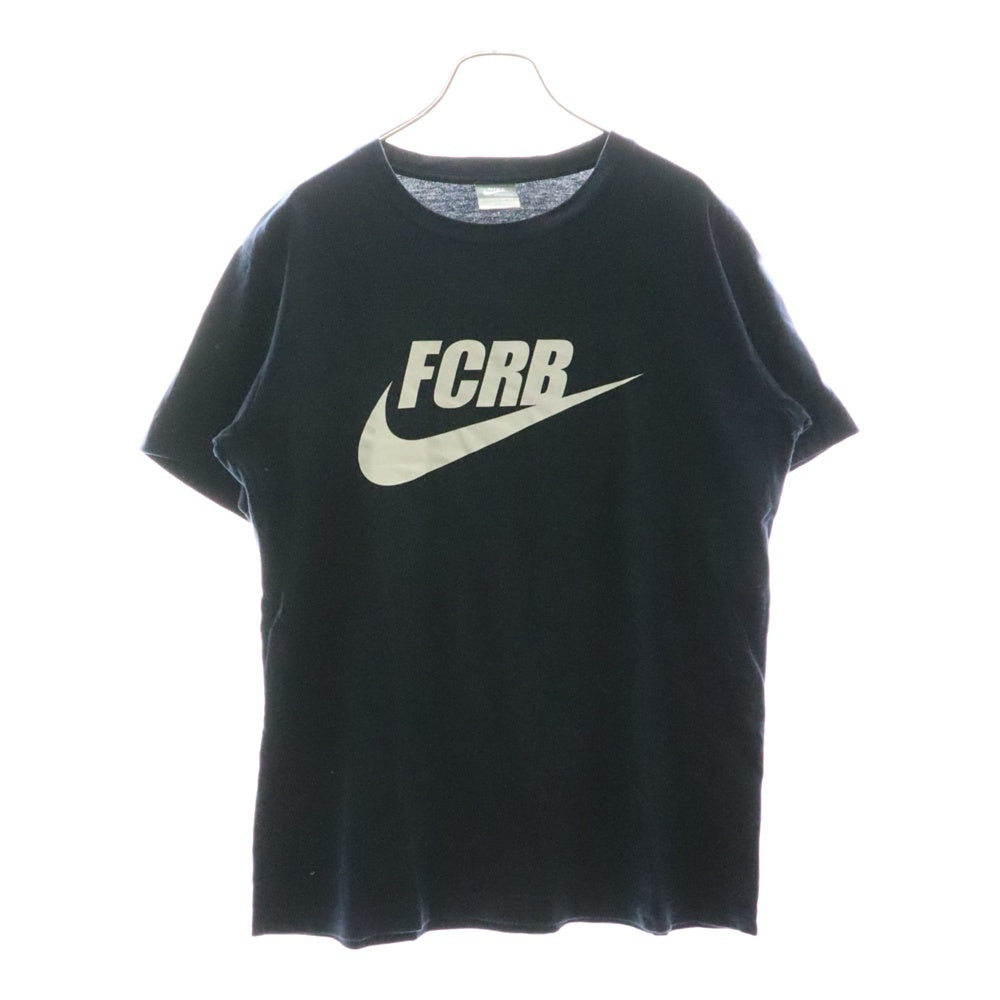 F.C.R.B./F.C.Real Bristol/FCRB(エフシーアールビー/エフシーレアルブリストル) ×NIKE ナイキ フロントスウッシュロゴプリントTシャツ 半袖クルーネックカットソー ネイビー 389769