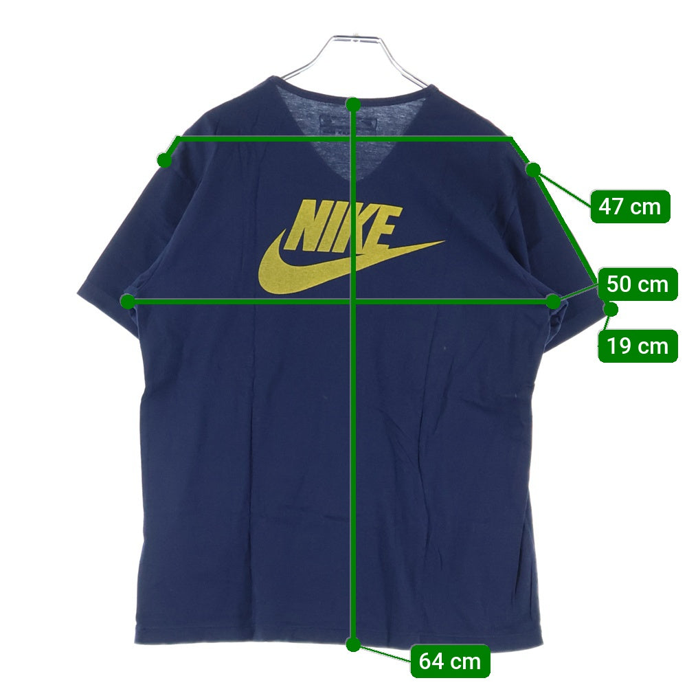 F.C.R.B./F.C.Real Bristol/FCRB(エフシーアールビー/エフシーレアルブリストル) ×NIKE ナイキ 胸スカルロゴTシャツ 半袖Vネックカットソー ネイビー 319136