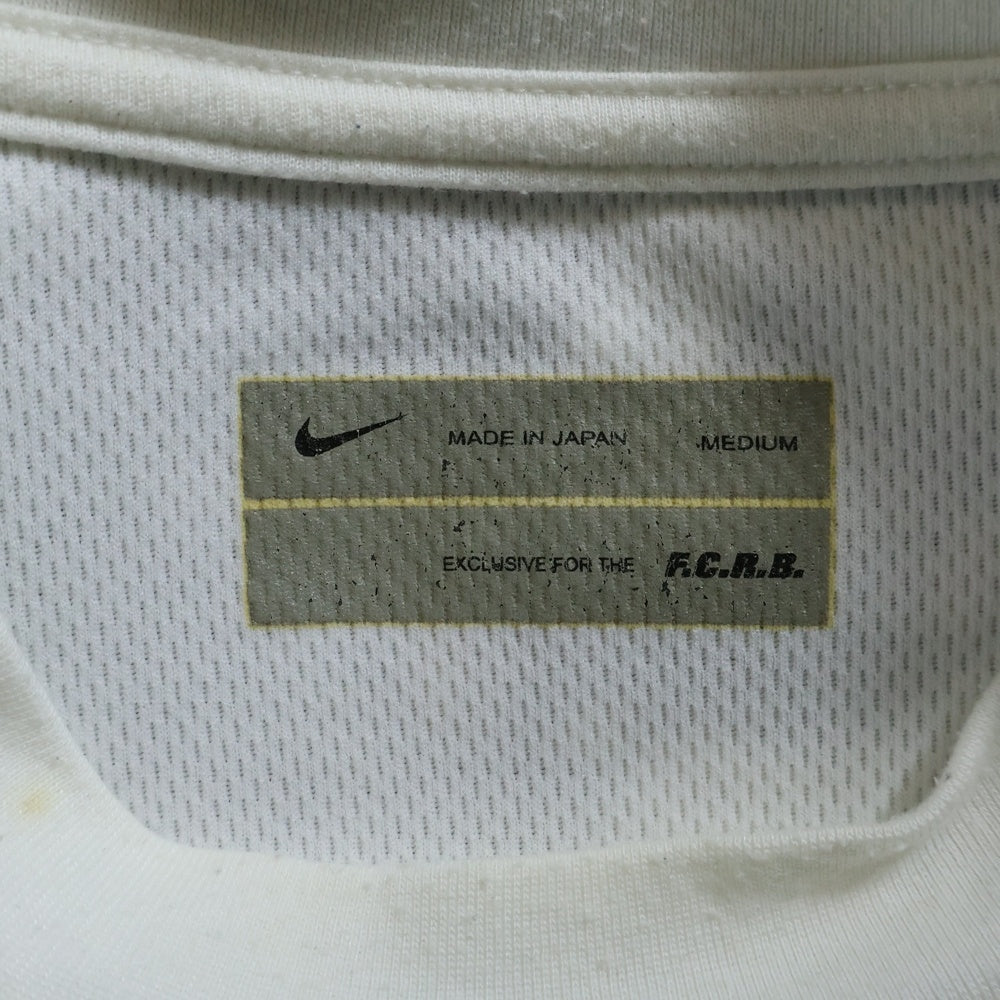 F.C.R.B./F.C.Real Bristol/FCRB(エフシーアールビー/エフシーレアルブリストル) ×NIKE ナイキ バックイラストプリントTシャツ 半袖クルーネックカットソー ホワイト