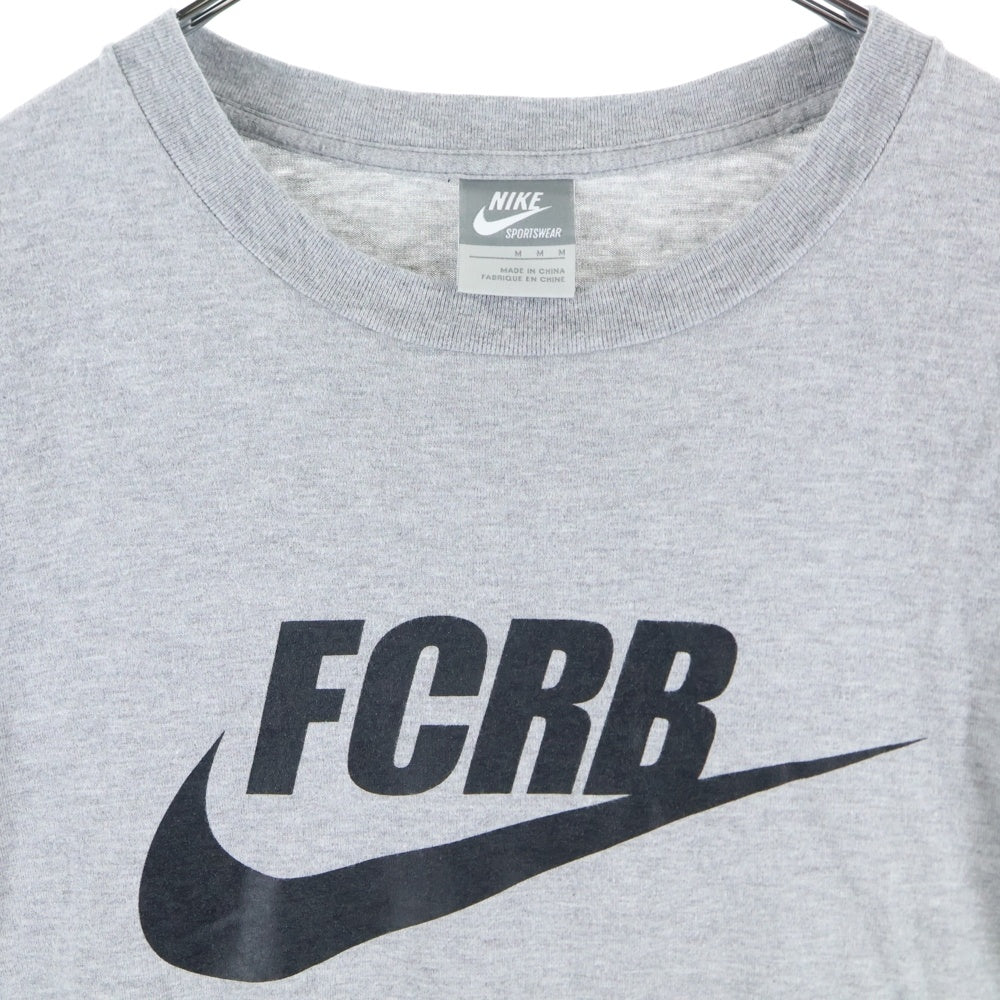 F.C.R.B./F.C.Real Bristol/FCRB(エフシーアールビー/エフシーレアルブリストル) ×NIKE ナイキ ロゴプリントTシャツ 半袖カットソー グレー 389769
