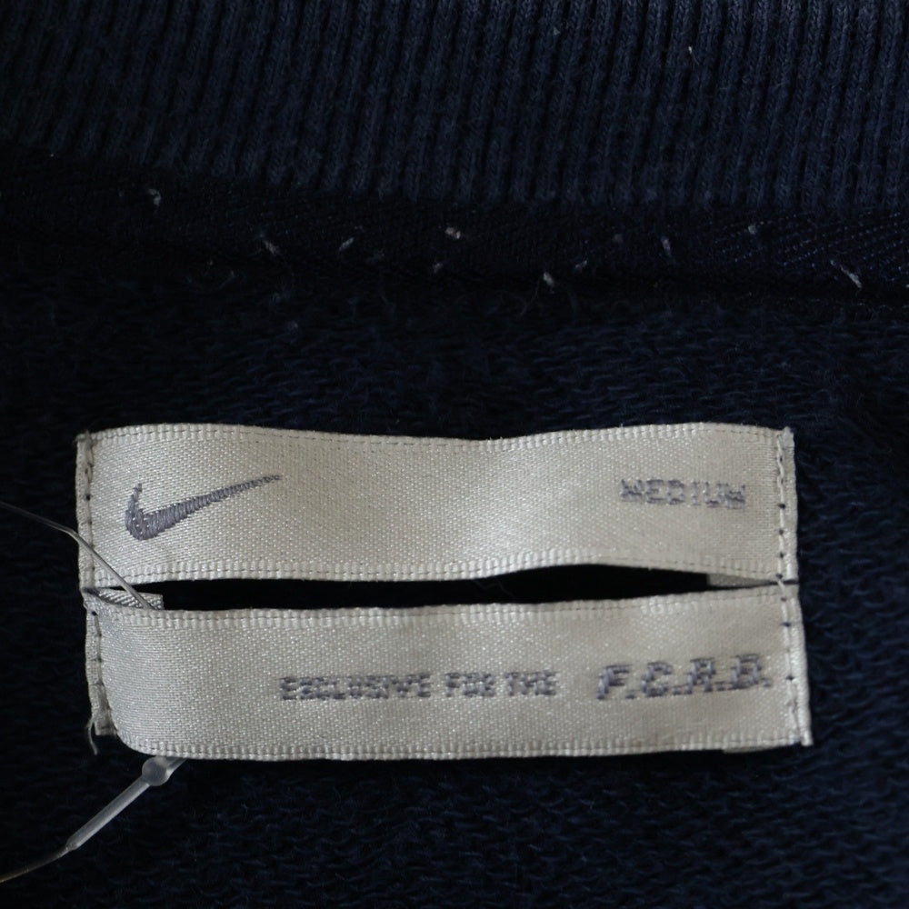 F.C.R.B./F.C.Real Bristol/FCRB(エフシーアールビー/エフシーレアルブリストル) カレッジロゴプリント 半袖スウェットトレーナー ネイビー 319027