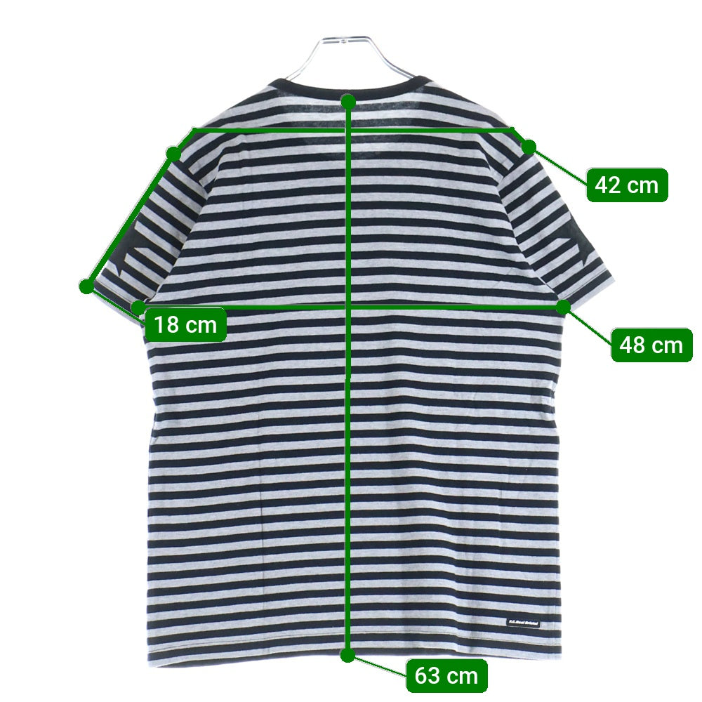 F.C.R.B./F.C.Real Bristol/FCRB(エフシーアールビー/エフシーレアルブリストル) ワッペンロゴデザイン ボーダー クルーネックカットソー 半袖Tシャツ グレー/ブラック FCRB-145007