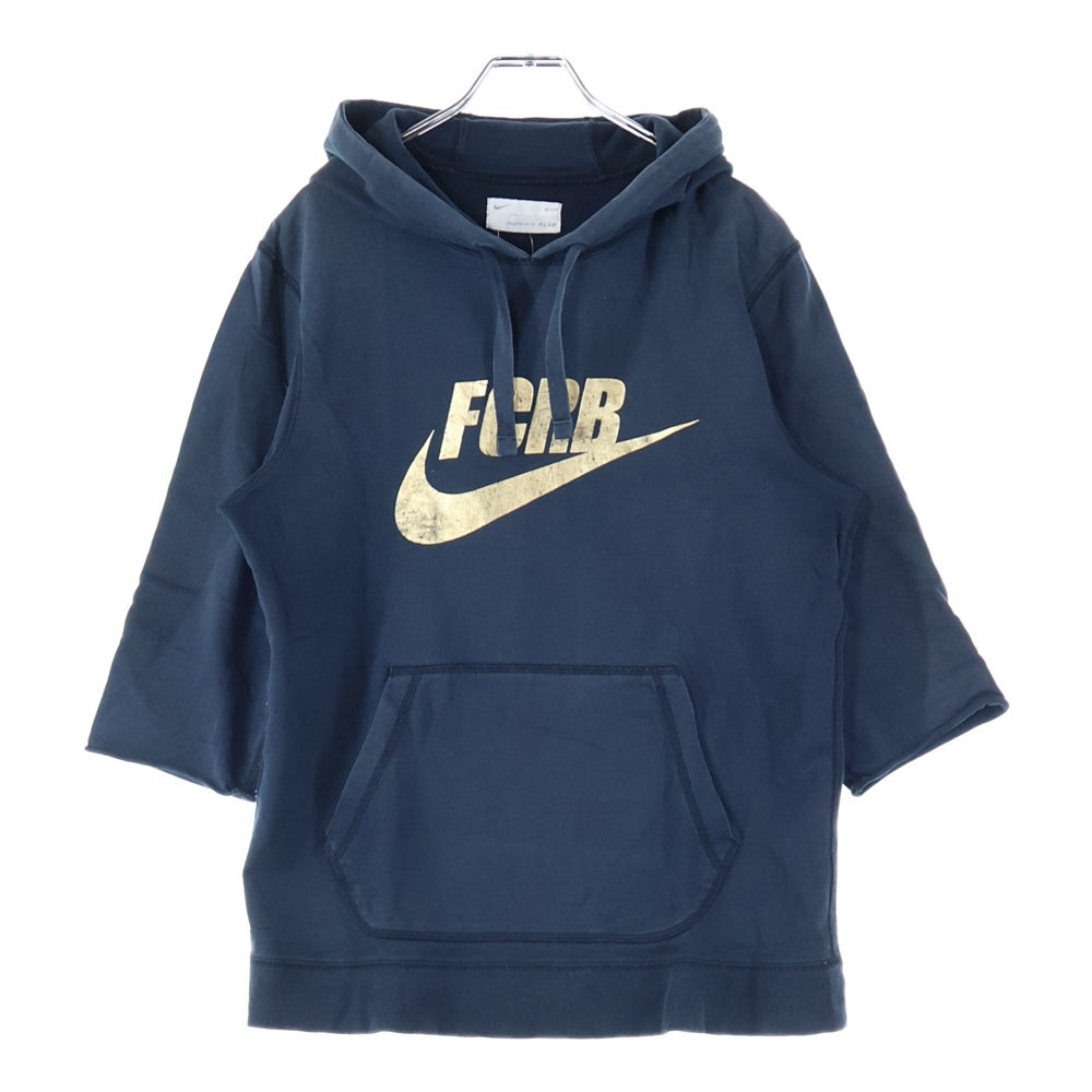F.C.R.B./F.C.Real Bristol/FCRB(エフシーアールビー/エフシーレアルブリストル) ×NIKE ロゴデザイン プルオーバースウェットパーカー フーディ ネイビー/ゴールド 396346-011