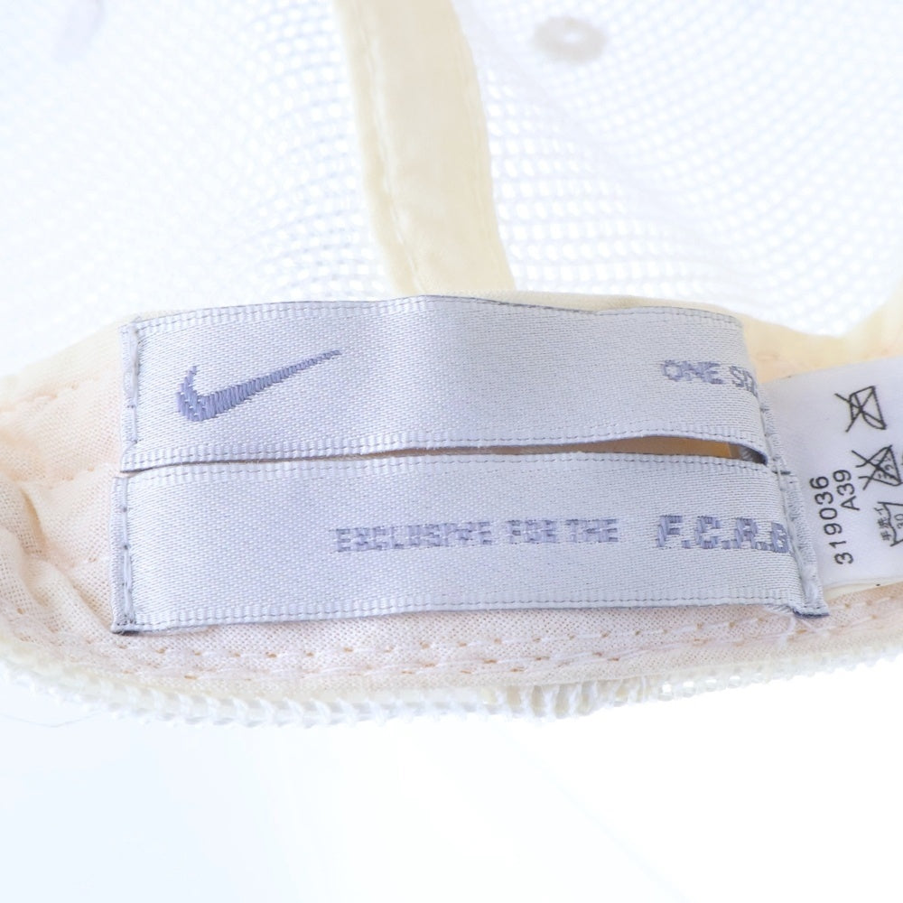 F.C.R.B./F.C.Real Bristol/FCRB(エフシーアールビー/エフシーレアルブリストル) ×NIKE ナイキ カレッジロゴプリント コットンメッシュキャップ 帽子 グレー/ホワイト 319036
