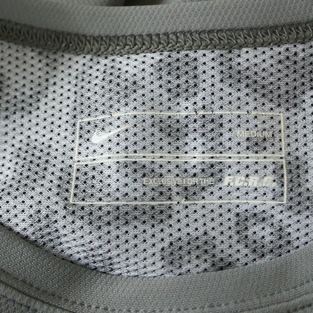 F.C.R.B./F.C.Real Bristol/FCRB(エフシーアールビー/エフシーレアルブリストル) ×NIKE ナイキ ラバーロゴデザイン クルーネック メッシュカットソー 半袖Tシャツ グレー 534636-009