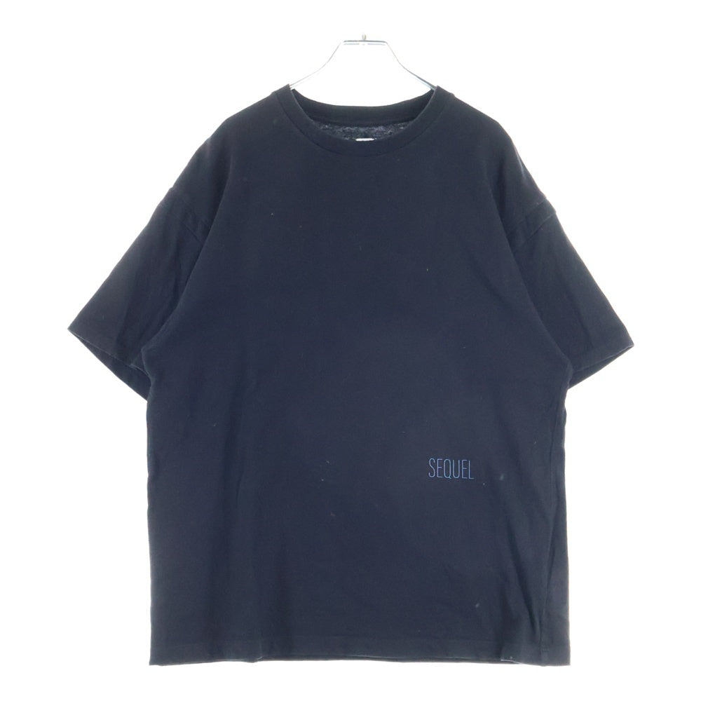 SEQUEL(シークエル) 24SS オイル ペインティング ロゴプリント クルーネック 半袖Tシャツ カットソー ブラック SQ-24SS-ST-03