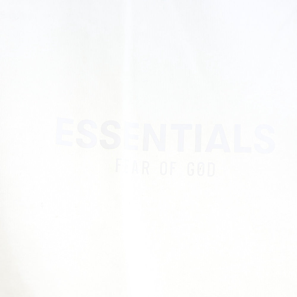 ESSENTIALS FEAR OF GOD(エッセンシャル フィアオブゴッド) BOXY LOGO TEE2 ボクシー ロゴ 半袖Tシャツ カットソー ホワイト