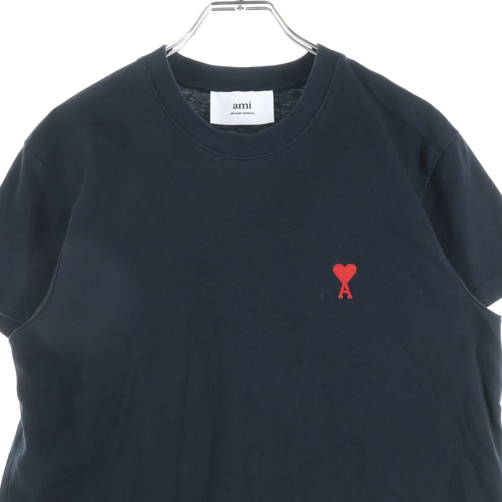 AMI Alexandre Mattiussi(アミアレクサンドルマテュッシ) ハートロゴ刺繍 クルーネック コットン 半袖Tシャツ カットソー ブラック レディース BFUTS001.724