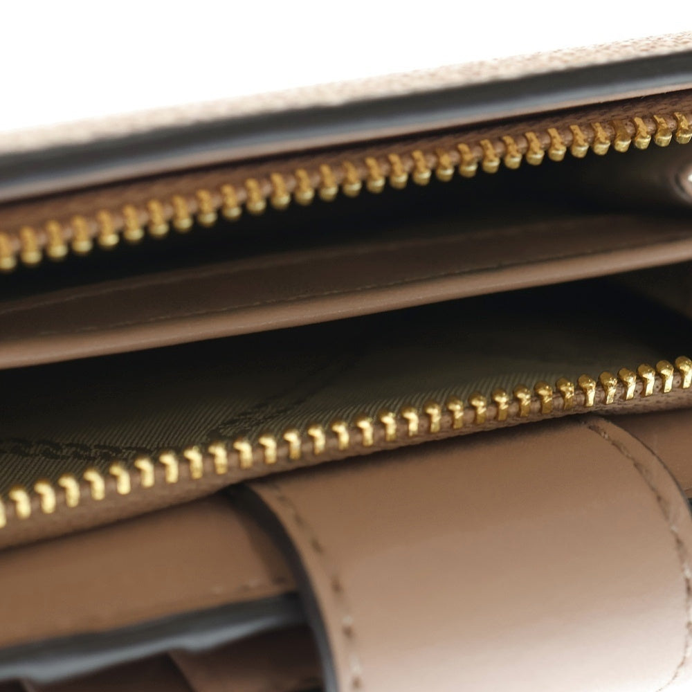 MICHAEL KORS(マイケルコース) GREENWICH ロゴプレート シグネチャー モノグラムキャンバス コンパクトウォレット 二つ折り財布 ピンク 32H1GGRE8B