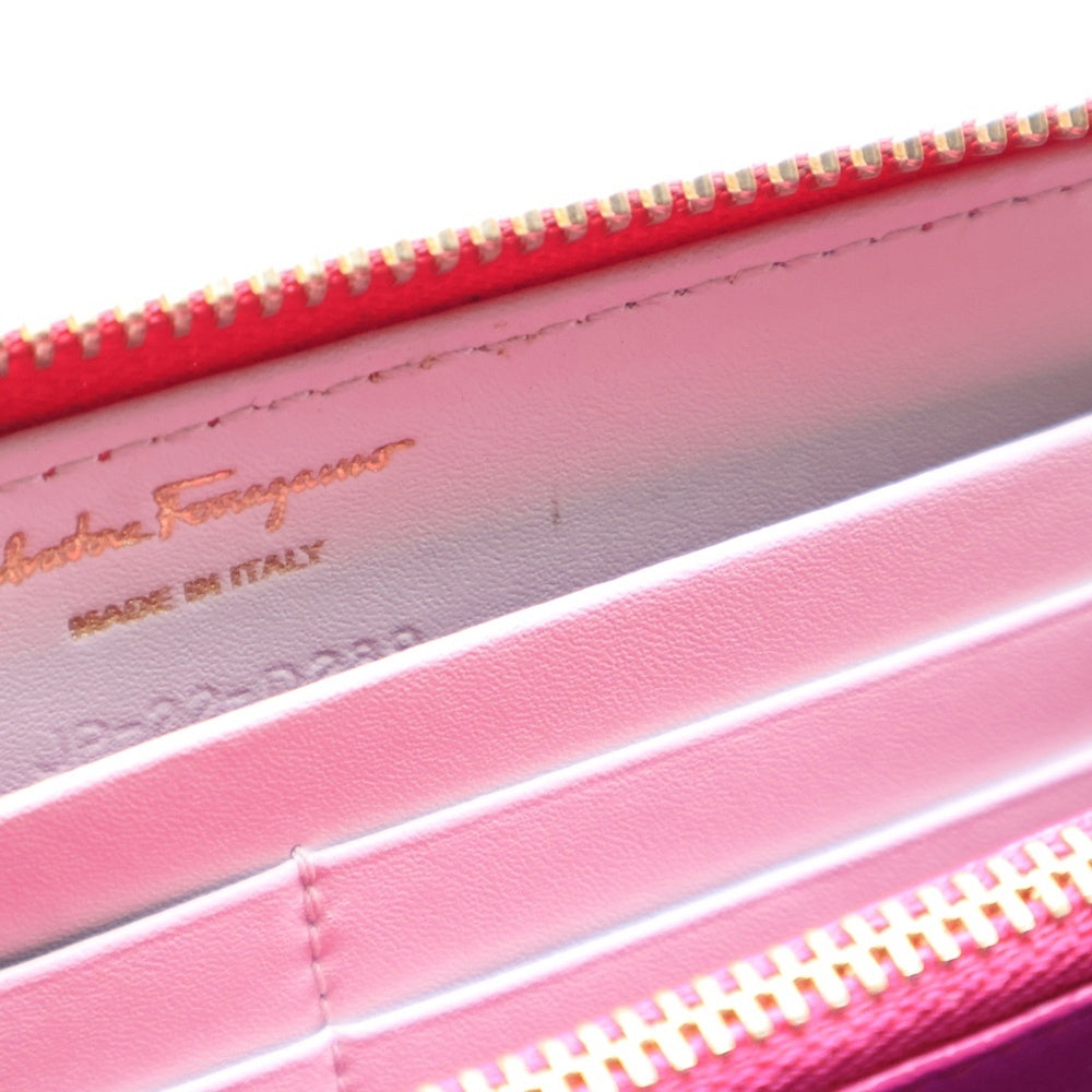 FERRAGAMO(フェラガモ) ロゴデザインプレート ヴァラリボン ロングウォレット 長財布 レッド JP-22-D239