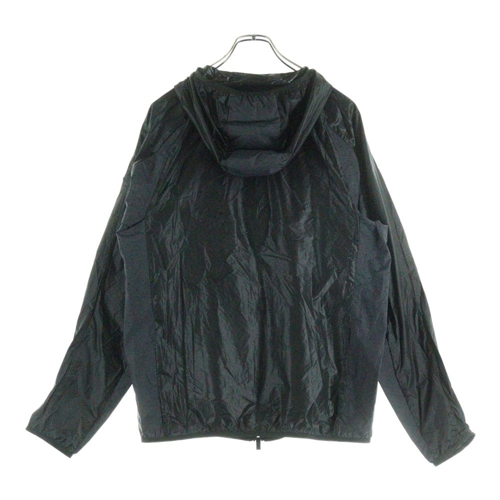 MONCLER(モンクレール) 21SS HUIT GIUBBOTTO ユイット ジュボット フロントロゴデザイン ダブルポケット ジップアップ フーデッド ナイロンジャケット ブラック G10911B10700