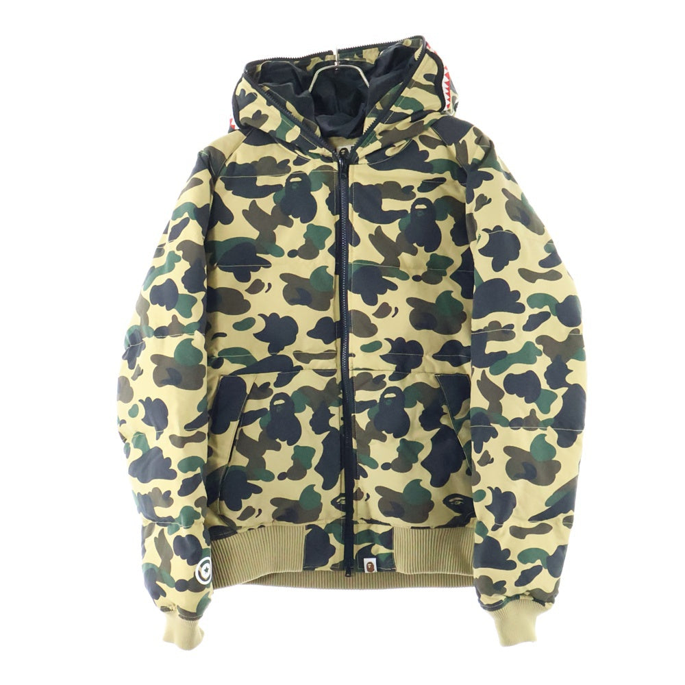 A BATHING APE(アベイシングエイプ) CAMO SHARK ABCカモ柄 総柄 ダブルポケット フーデッド フルジップ ダウンジャケット マルチ 001HJC701020X