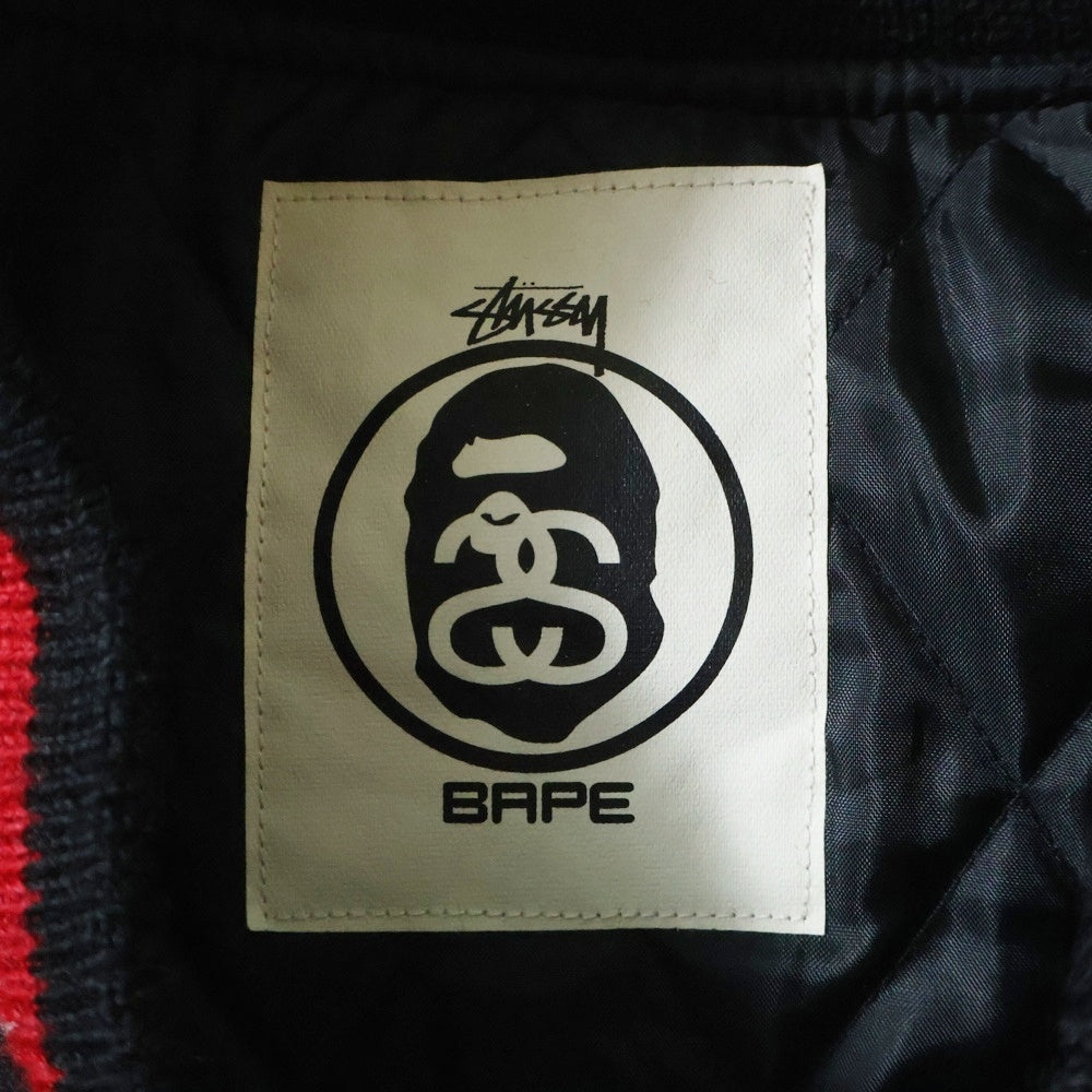 A BATHING APE(アベイシングエイプ) ×STUSSY VARSITY JACKETステューシー 胸ロゴデザインワッペン ダブルポケット バーシティージャケット スタジアムジャンパー ブラック/ホワイト 001HJ0731927X
