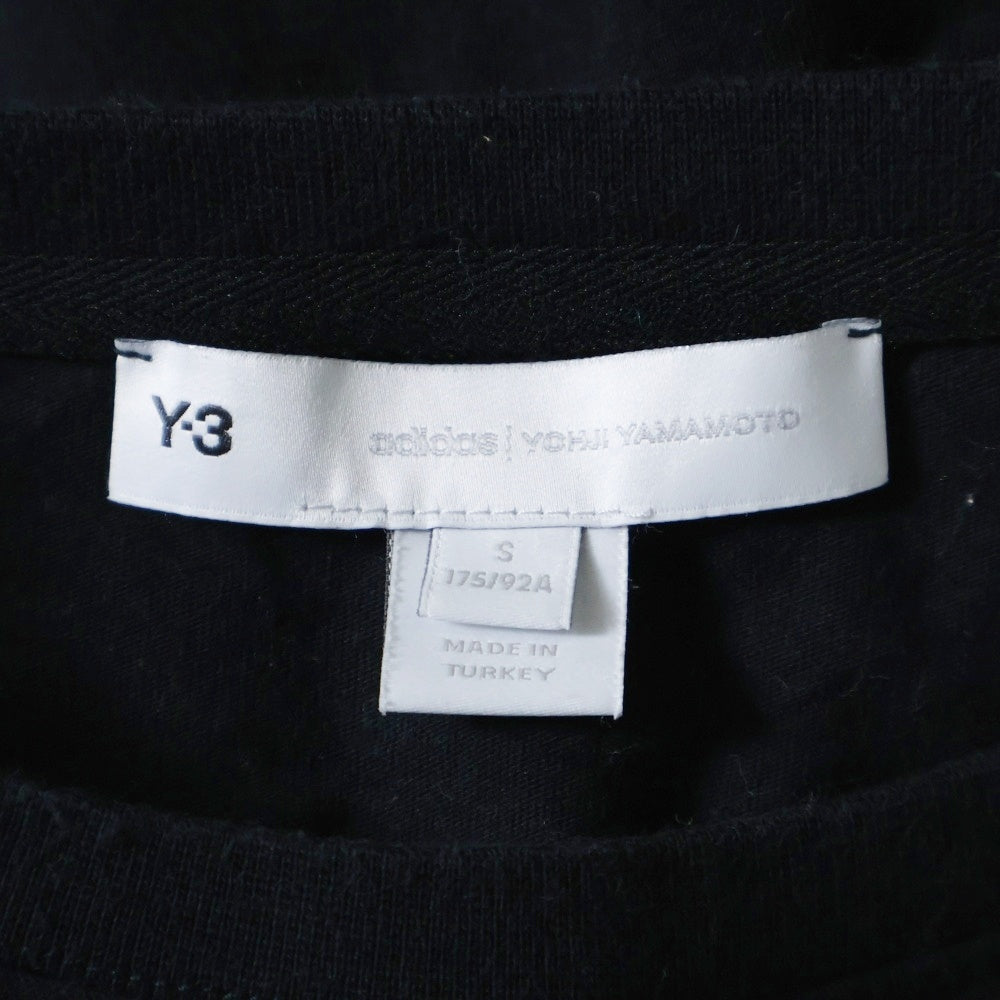 Y-3(ワイスリー) U GRAPHIC TEE ロゴプリント クルーネック 半袖Tシャツ カットソー ブラック HT4730