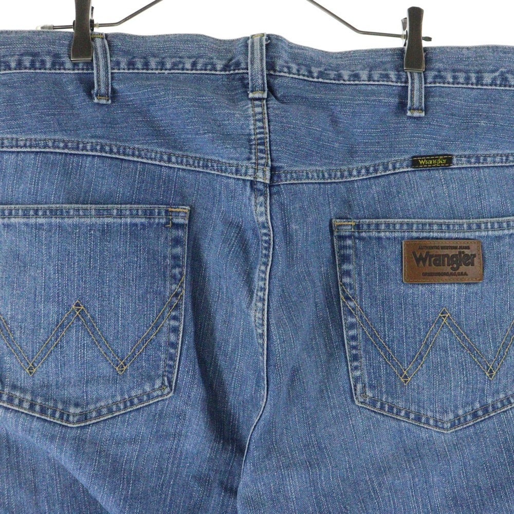 Wrangler(ラングラー) ブラウンロゴパッチ ボタンフライ ストレートデニムパンツ インディゴブルー W0383