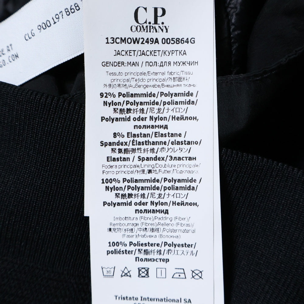 C.P. Company(シーピーカンパニー) NYCRA-R BOMBER JACKET BLACK ロゴパッチ ナイロン ボンバージャケット ブルゾン ブラック 13CMOW249A