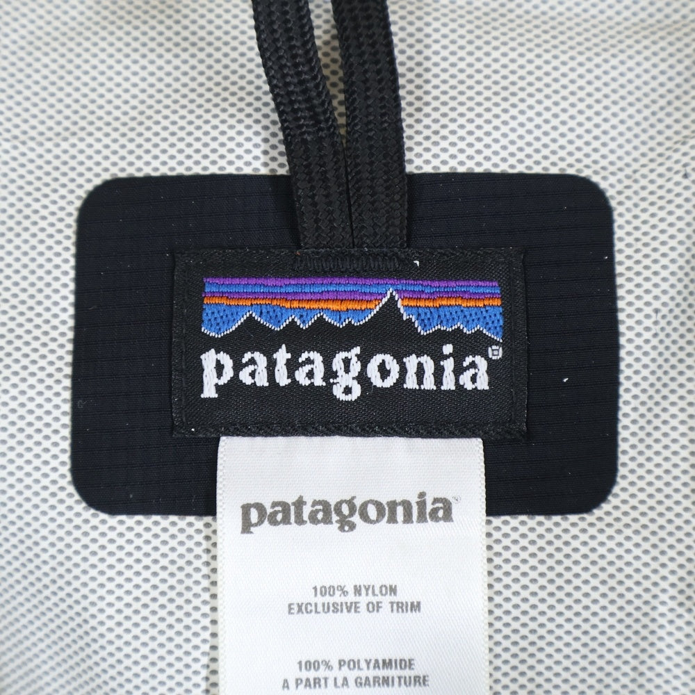 PATAGONIA(パタゴニア) 胸ロゴデザイン マルチポケット フーデッド ジップアップ ナイロンジャケット ブラック 0467238961
