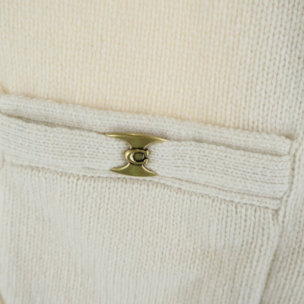 COACH(コーチ) ロゴデザインプレート ダブルポケット 5B ニット カーディガン レディース ホワイト