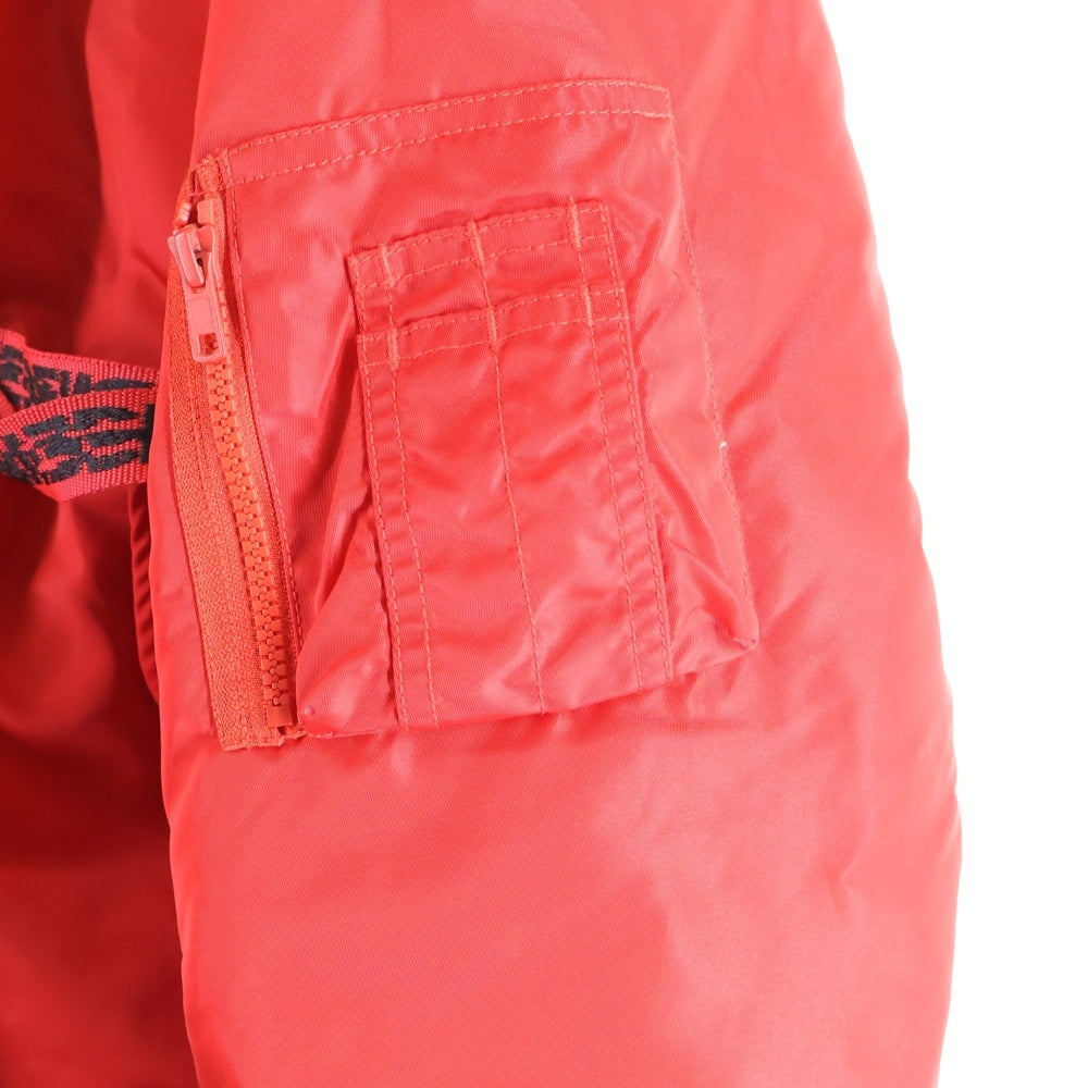 STUDIO SEVEN(スタジオセブン) ロゴデザインコブラベルト付き マルチポケット ジップアップ エムエーワン フライトジャケット レッド 70863642