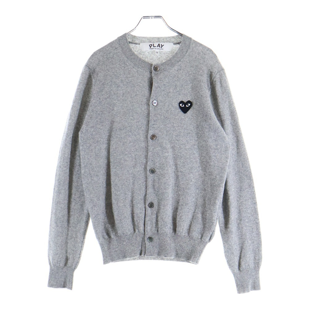 PLAY COMME des GARCONS(プレイコムデギャルソン) AD2024 ハート ワッペン ロゴ ウール ニット カーディガン レディース グレー AX‐N023