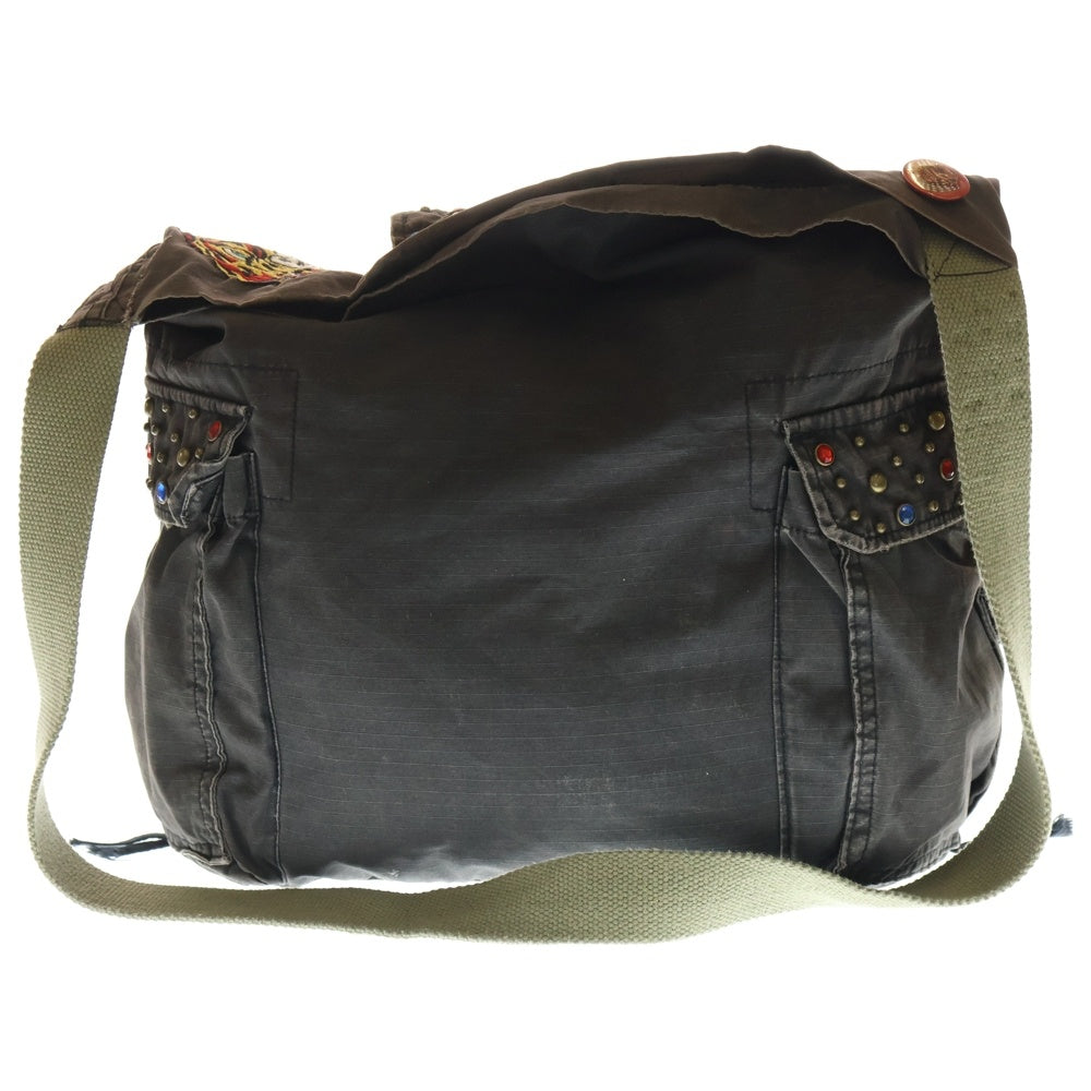 Ed Hardy(エドハーディー) マルチワッペン スタッズ付き マルチポケット ショルダーバッグ ブラウン