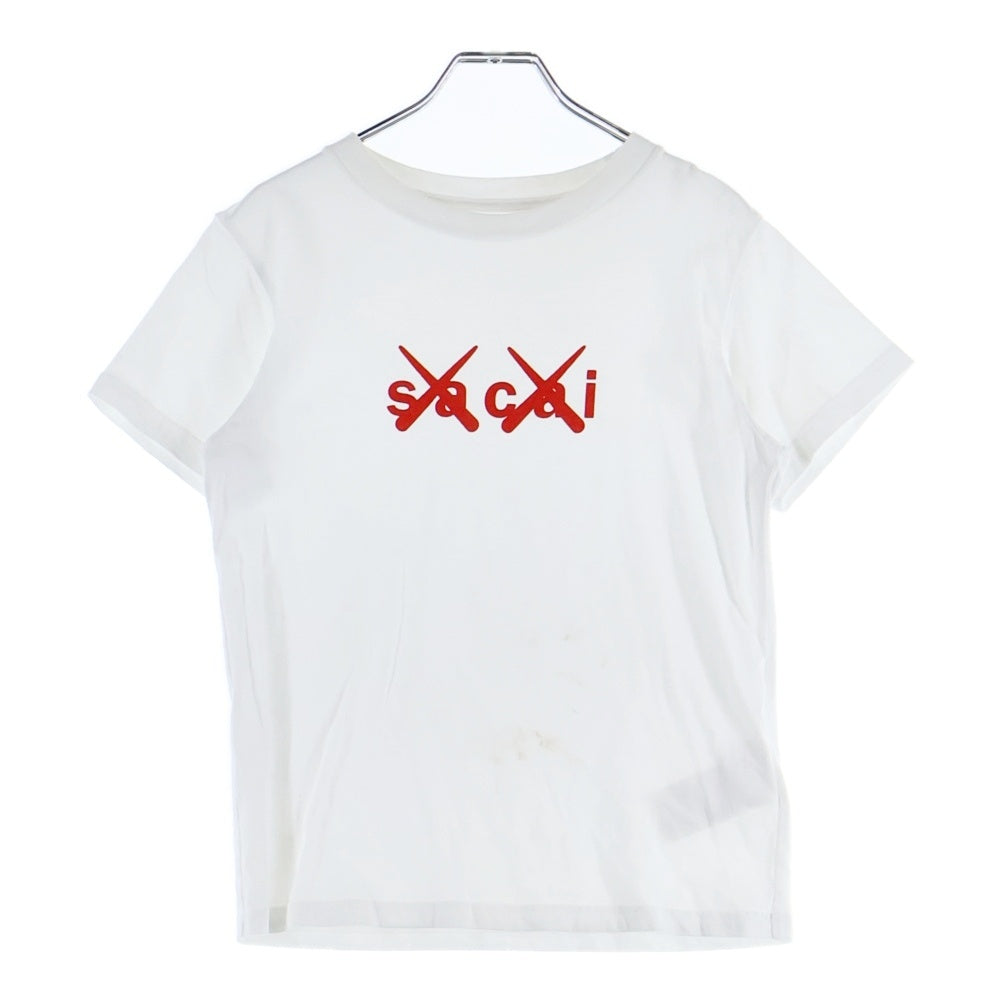Sacai(サカイ) 21SS ×KAWS カウズ フロントロゴデザイン クルーネック カットソー 半袖Tシャツ ホワイト 21-00073K