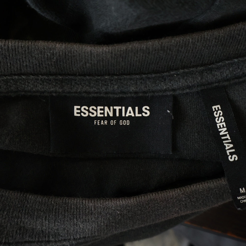 ESSENTIALS FEAR OF GOD(エッセンシャル フィアオブゴッド) バックフローラルフォトプリント 胸ロゴデザイン クルーネック カットソー 半袖Tシャツ ブラック
