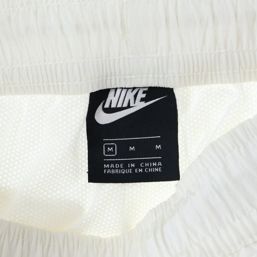 NIKE(ナイキ) SWOOSH フロントエンブロイダリーデザイン ドローストリング ナイロン ハーフパンツ ホワイト DD1093-100