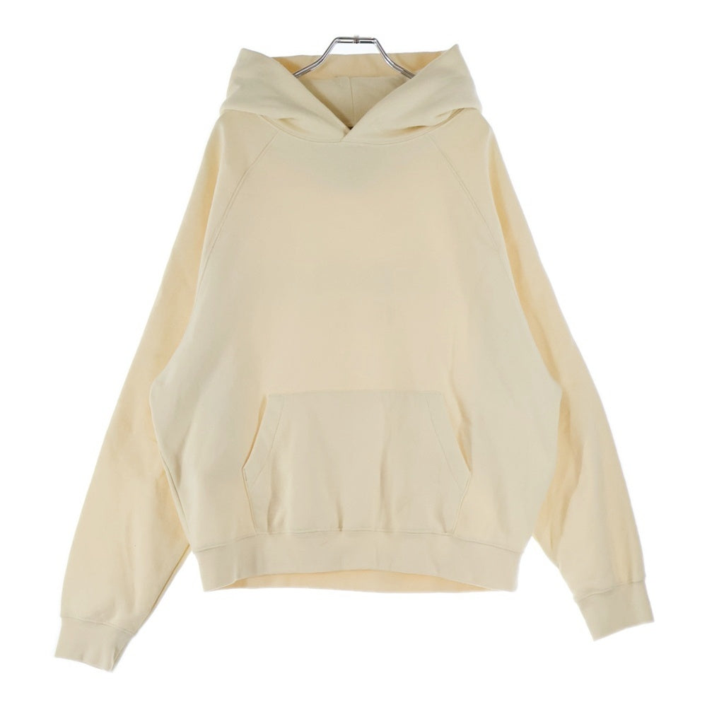 ESSENTIALS FEAR OF GOD(エッセンシャル フィアオブゴッド) バックロゴプリント プルオーバーパーカー アイボリー