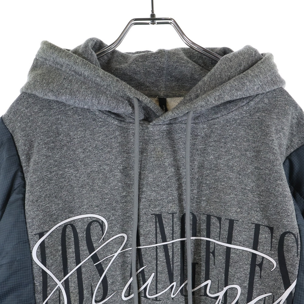 STAMPD(スタンプド) 異素材切替 センターロゴプリント スウェット プルオーバーパーカー グレー