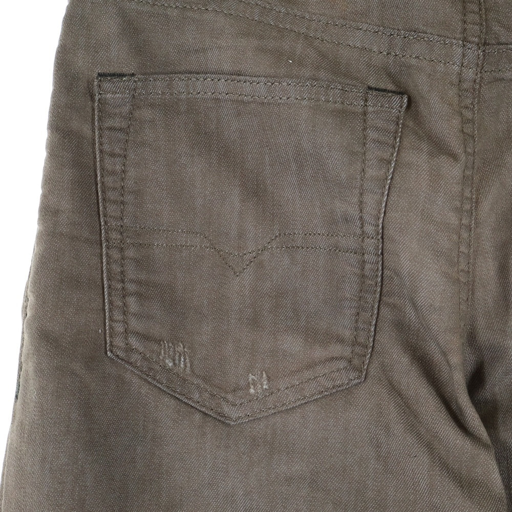 DIESEL(ディーゼル) BUSTER ロゴレザーパッチ ボタンフライ スリムフィットパンツ ブラウン 01043