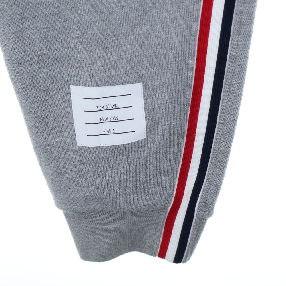 THOM BROWNE(トムブラウン) サイドライン イージースウェットジョガーパンツ グレー MJQ066A-03377055
