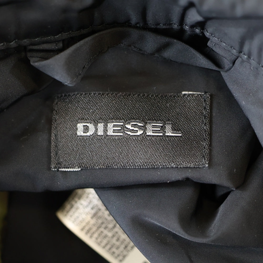 DIESEL(ディーゼル) 八の字ポケット ロゴデザインプレート ジップアップ ナイロンジャケット ブラック