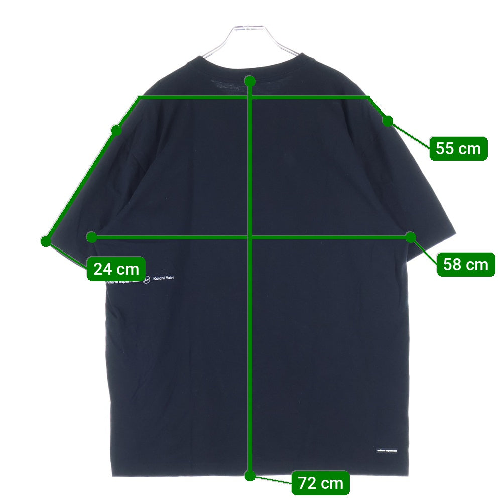 UNIFORM EXPERIMENT(ユニフォームエクスペリメント) 24SS ×Koichi Yairi コーイチ ヤイリ フリントプリント クルーネック半袖プリントTシャツ カットソー ブラック UE-240064