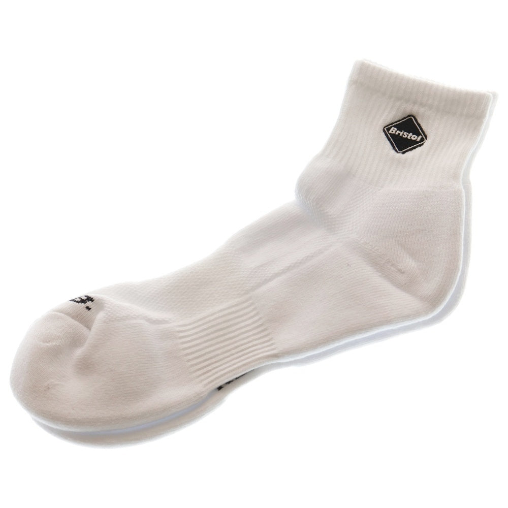 F.C.R.B./F.C.Real Bristol/FCRB(エフシーアールビー/エフシーレアルブリストル) 25SS EMBLEM SHORT SOCKS エンブレムロゴプリント ショートソックス ホワイト FCRB-250121